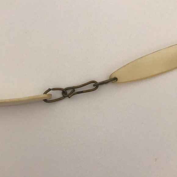 Vintage handmade Horn Bone Necklace/ Bird Pendant - Picture 5 of 8